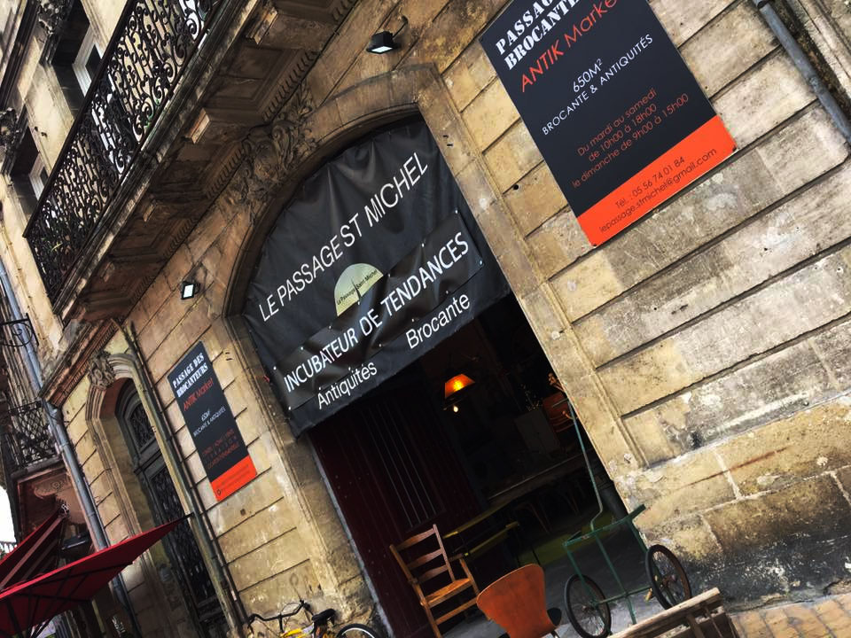 Les brocanteurs du Passage St-Michel